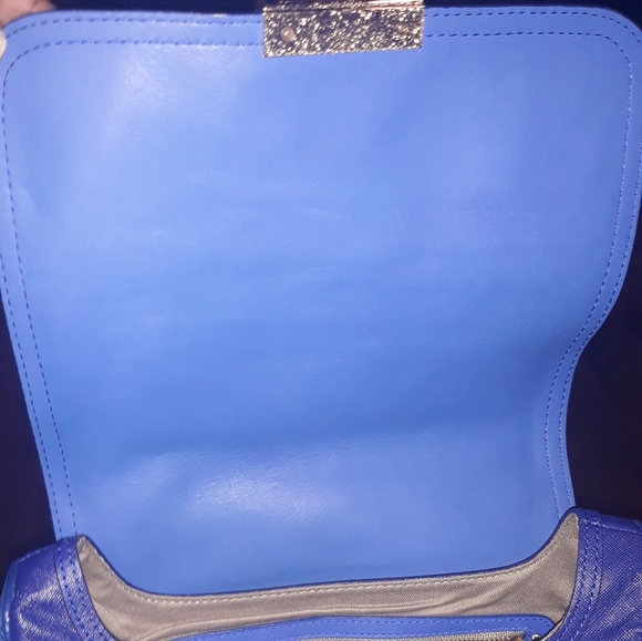 Purse - Picture 3 of 4